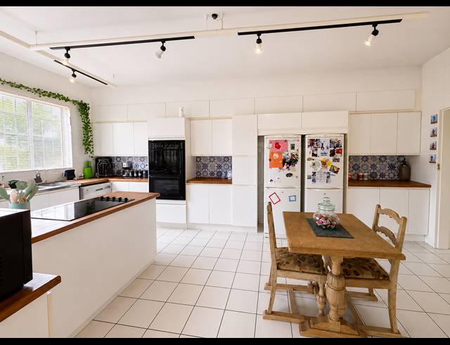 5 BEDROOM HOUSE FOR SALE IN THREE RIVERS PROPER